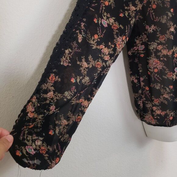 American Rag Cie Women's Top Medium Black Floral Boho Chic Flowy Crochet Tri - Picture 5 of 9